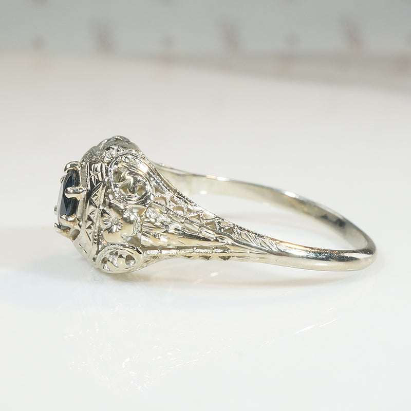 Lovely White Gold Filigree Sapphire Ring