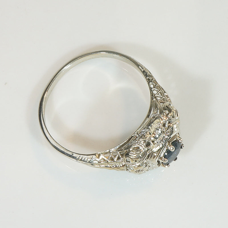 Lovely White Gold Filigree Sapphire Ring