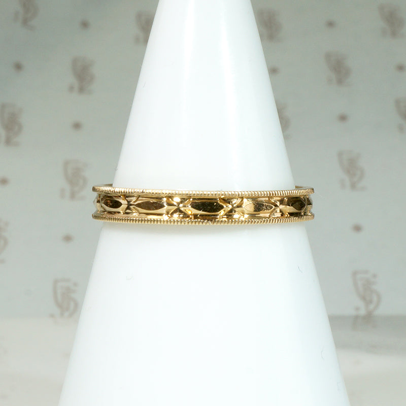 Precise Carved Deco Pattern NOS Gold Band