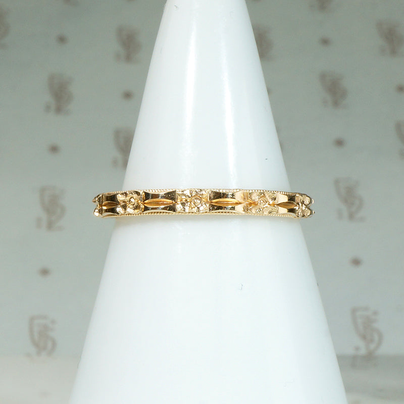 Art Deco Engraved Bars & Flowers NOS Gold Band
