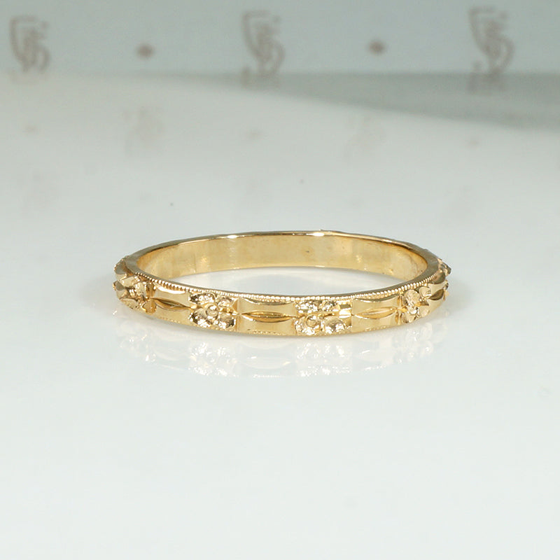Art Deco Engraved Bars & Flowers NOS Gold Band