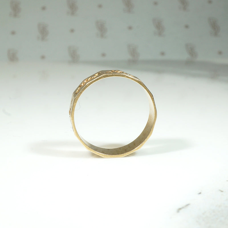 Victorian 9ct Tiny Band with Oak Leaves