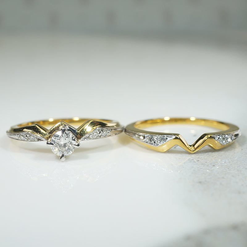 Clever Mid Century Nested Wedding Set