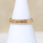 Lovely 18k Gold Size 6.5 Wedding Band