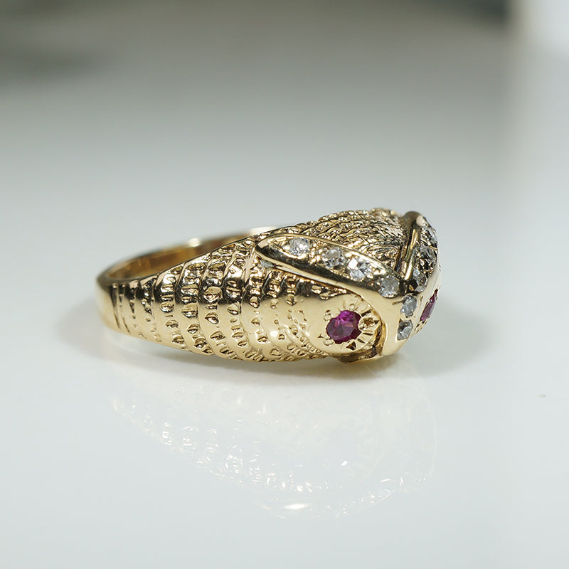 Striking Gold Owl Ring