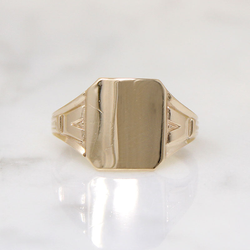 1920s 10k Gold Signet Ring