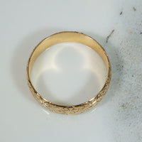 Lily Pad 18k Gold Wedding Band