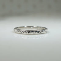 Dogwood Wreath Engraved Platinum Band
