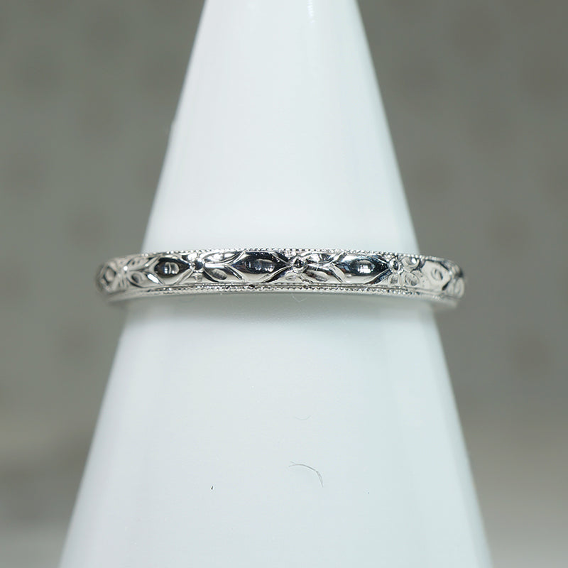 Dogwood Wreath Engraved Platinum Band