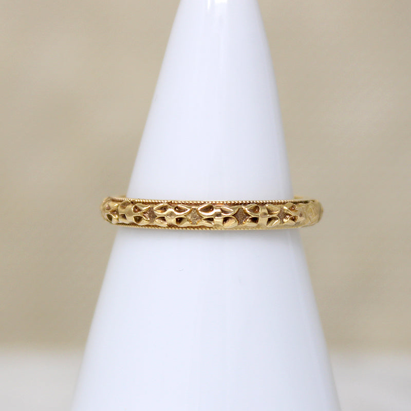 Deeply Engraved 14k Gold Art Deco Flower Band