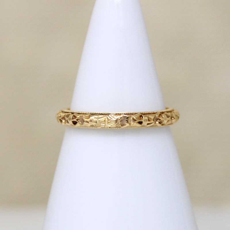 Deeply Engraved 14k Gold Art Deco Flower Band
