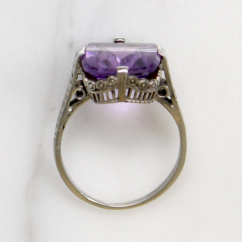 Glowing Amethyst in Ornate 18k Gold Ring