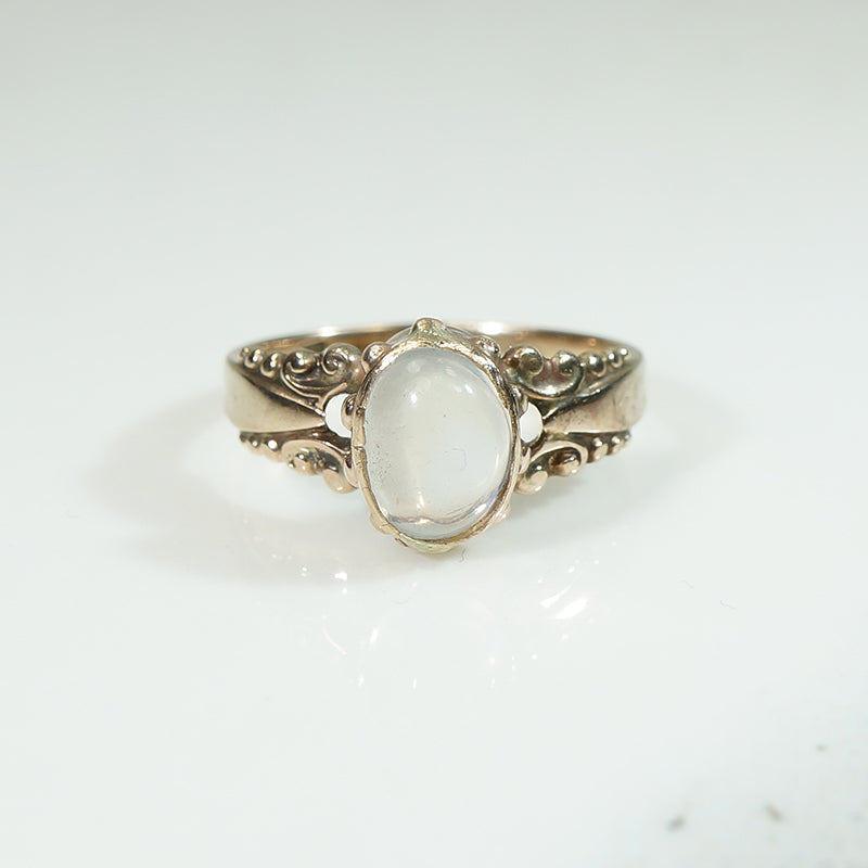 Romantic Edwardian Moonstone & Gold Ring