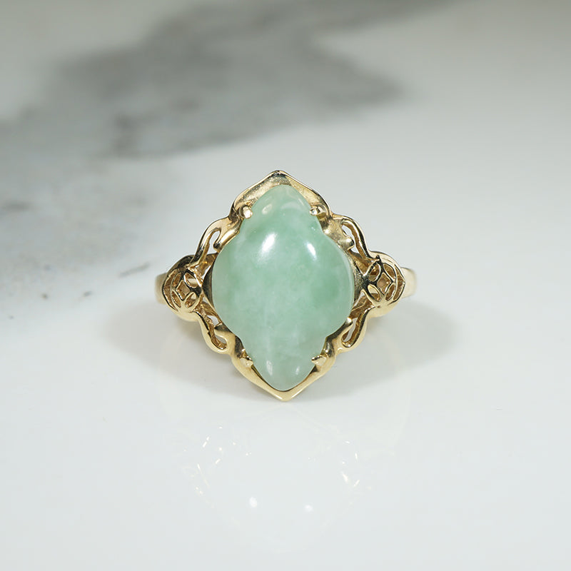 Vintage Jade and Gold Ring