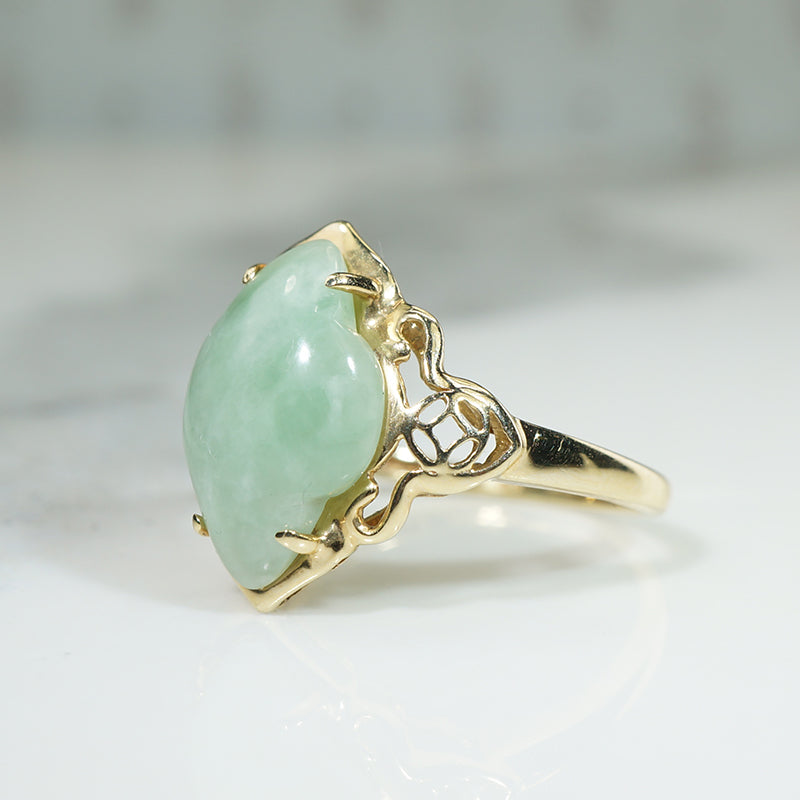 Vintage Jade and Gold Ring