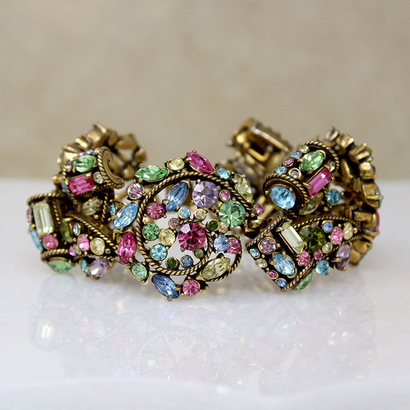 Opulent Hollycraft Bracelet with Rhinestone Spirals