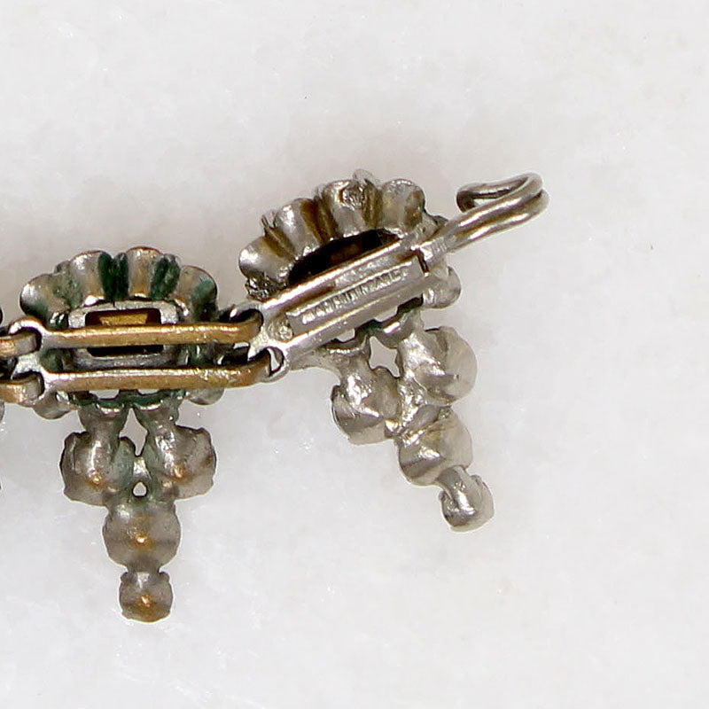 Chic French Choker with Sophisticated Rhinestone Palette