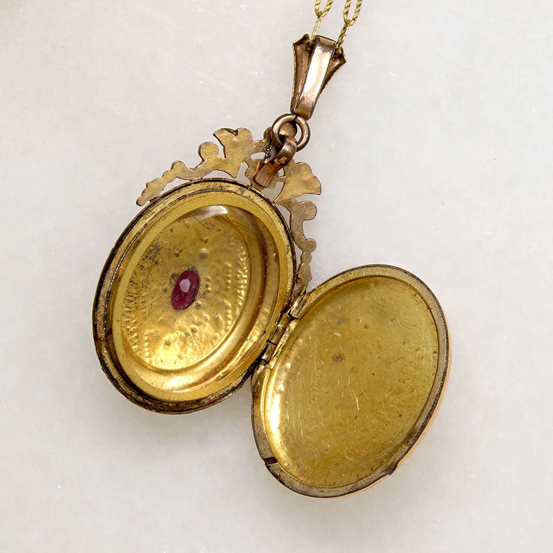 Ornate Gold Filled Victorian Floral Locket 