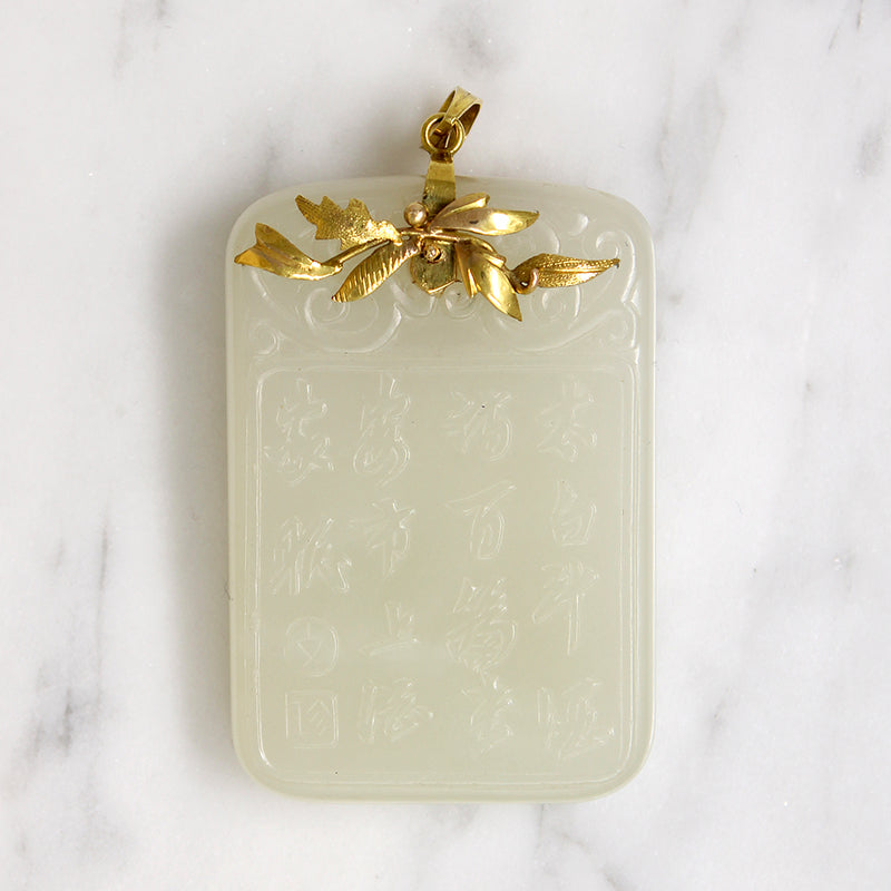 Stone & Gold Pendant Carved with Scholar 