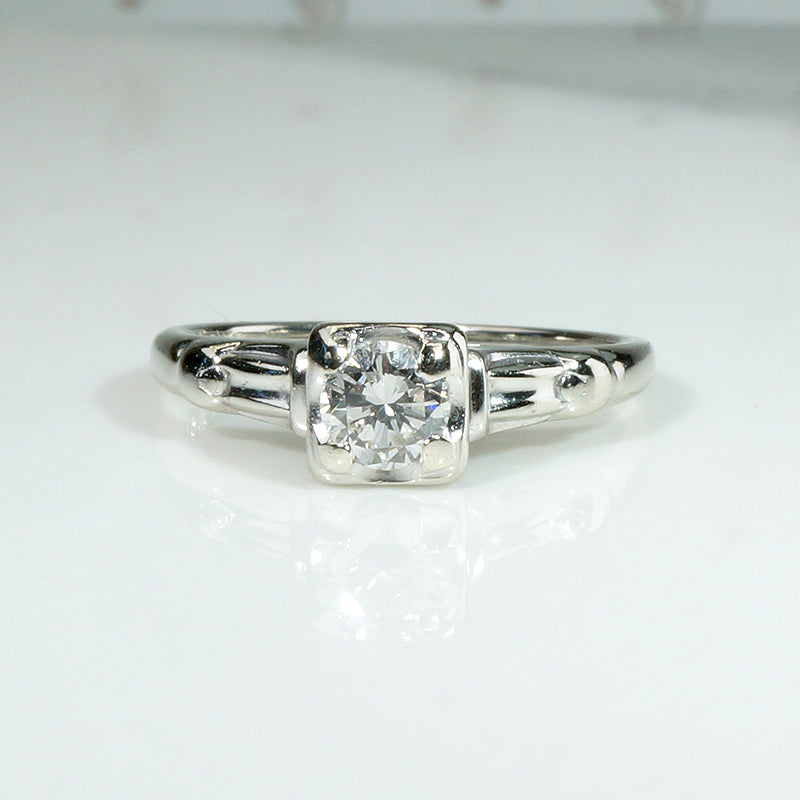 Sophisticated Retro Diamond Solitaire in White Gold