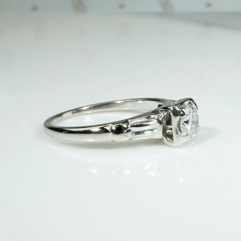 Sophisticated Retro Diamond Solitaire in White Gold