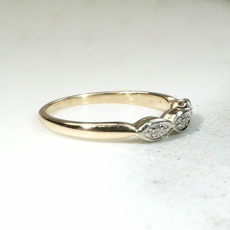 Two-Tone Scalloped Diamond Band from ArtCarved