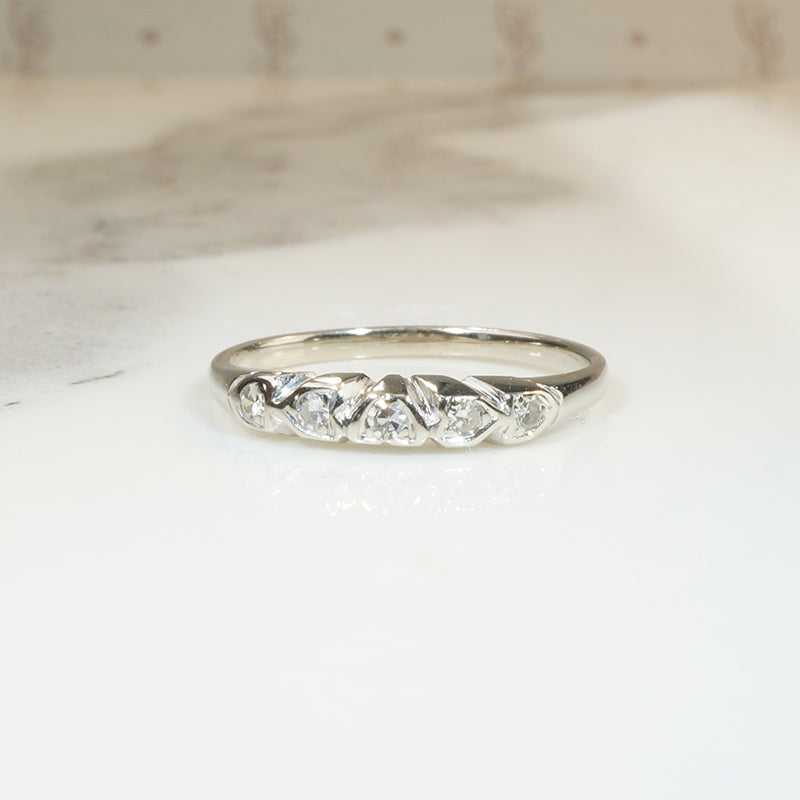 White Gold Vintage Diamond Hearts Band