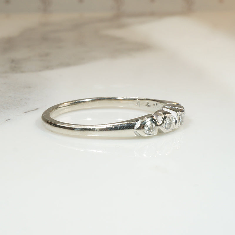 White Gold Vintage Diamond Hearts Band