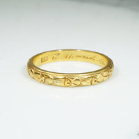 Buttery 18k Gold Forget-Me-Not Band