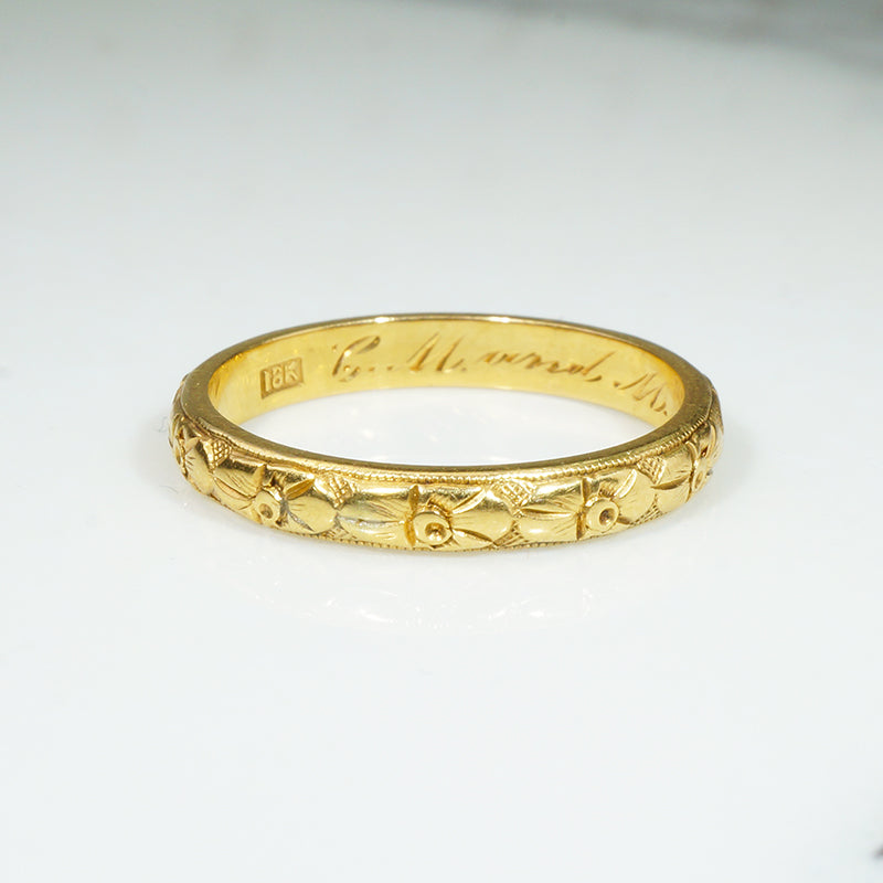 Buttery 18k Gold Forget-Me-Not Band