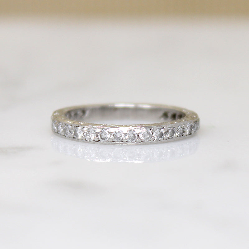 Detail Rich Diamond & Platinum Band Size 3.75