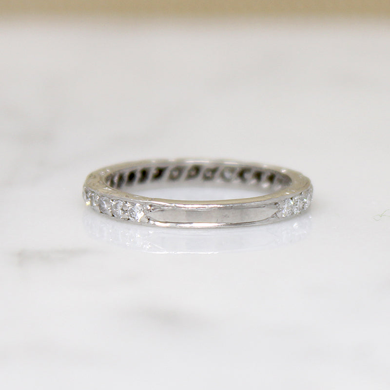 Detail Rich Diamond & Platinum Band Size 3.75