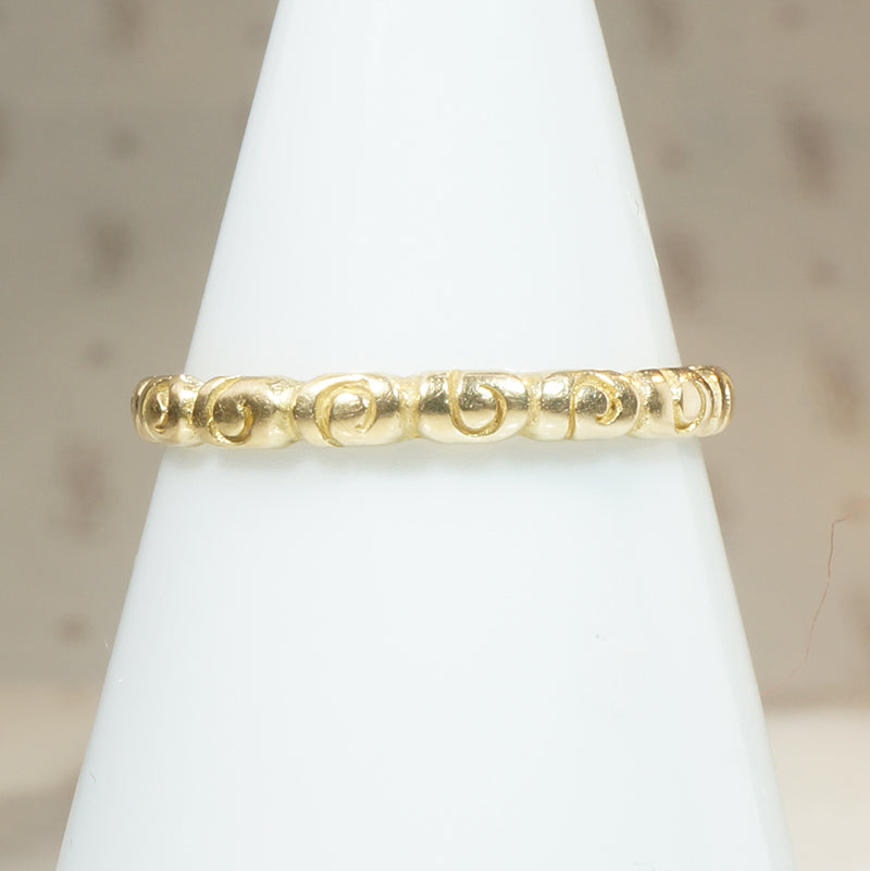 Swirling 18k Yellow Gold Vintage Band