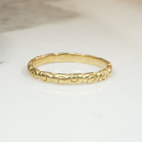 Swirling 18k Yellow Gold Vintage Band
