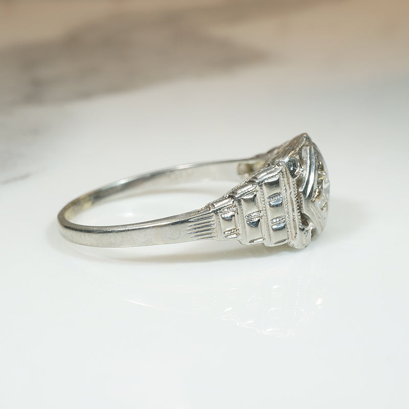Step Side Filigree Diamond Deco Ring