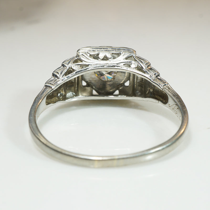 Step Side Filigree Diamond Deco Ring
