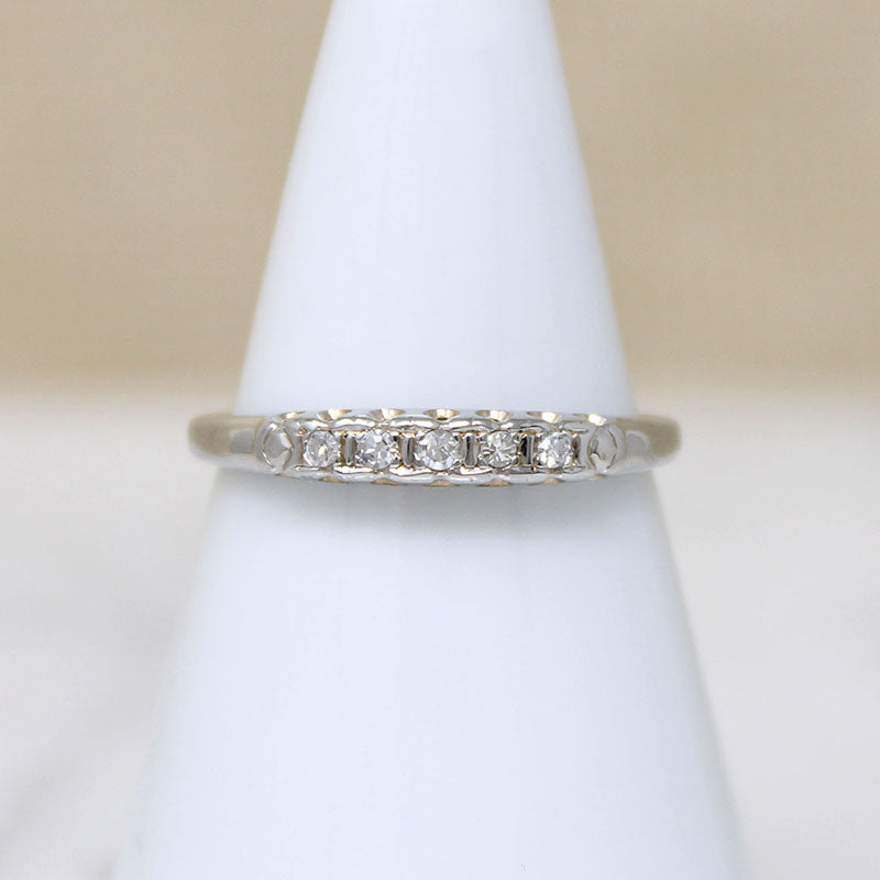 Mid Century Diamond Band with Chain Link Motif