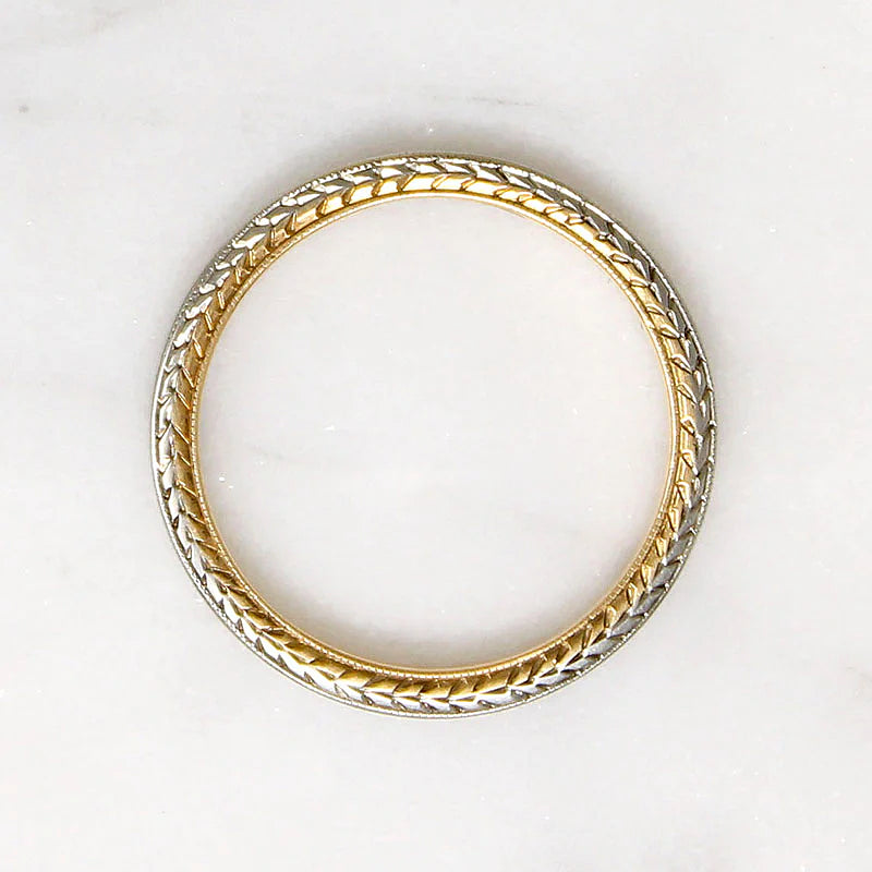 Chevron Engraved Two-Tone 18k Gold Art Deco Band