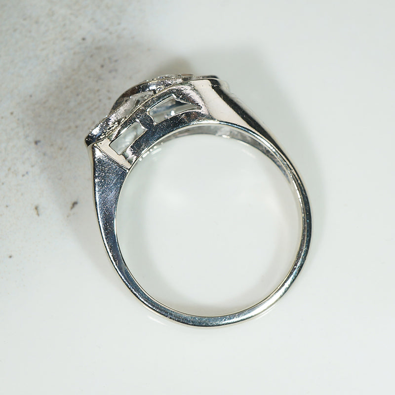 Curvy 1940s White Gold Diamond Ring