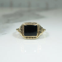 Art Deco Gold and Onyx Ring