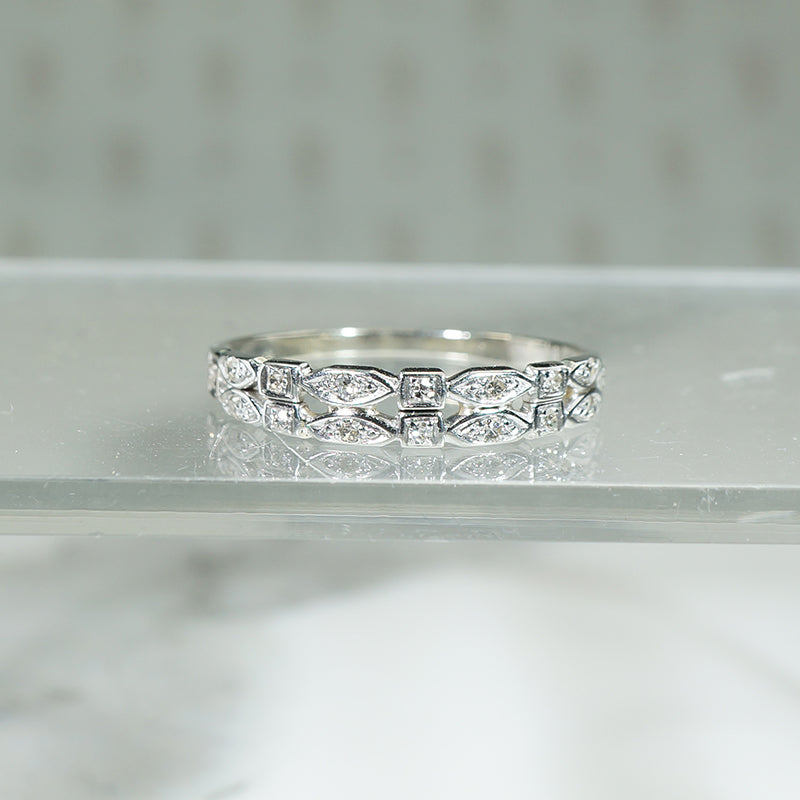 Lovely Vintage Double Diamond Band