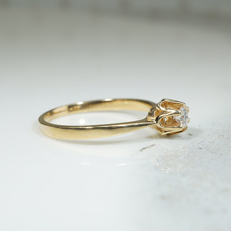 Vintage Gold Diamond Solitaire