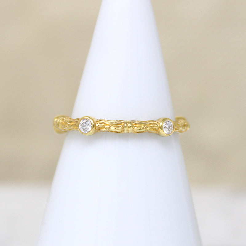 Sculpted 14k Gold Band with Five Bright Diamonds