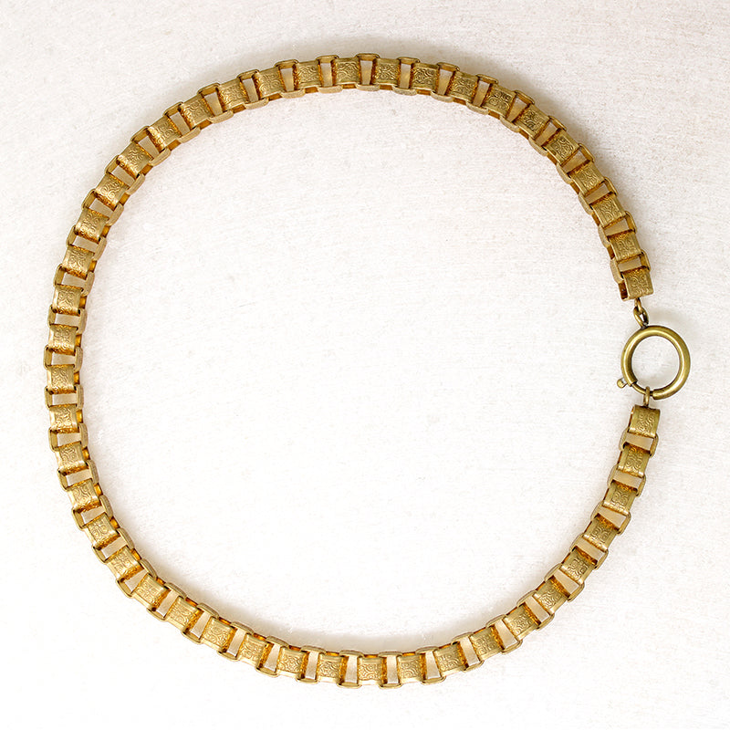 Gorgeous Engraved Box Chain with Big Bolt