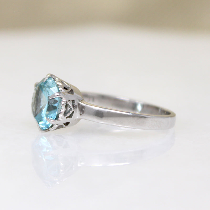 Glamorous Natural Blue Zircon Solitaire Ring