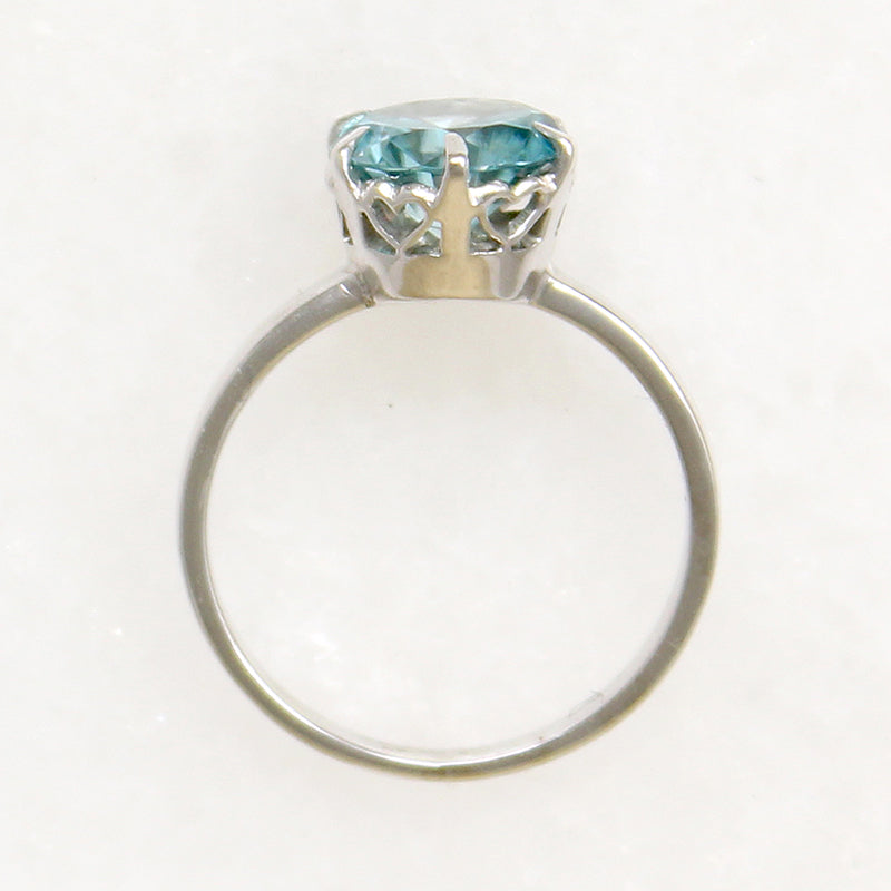 Glamorous Natural Blue Zircon Solitaire Ring