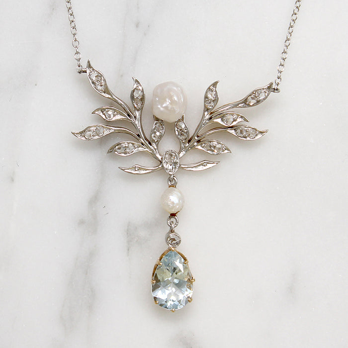 Alluring Art Nouveau Diamond & Aquamarine Necklace