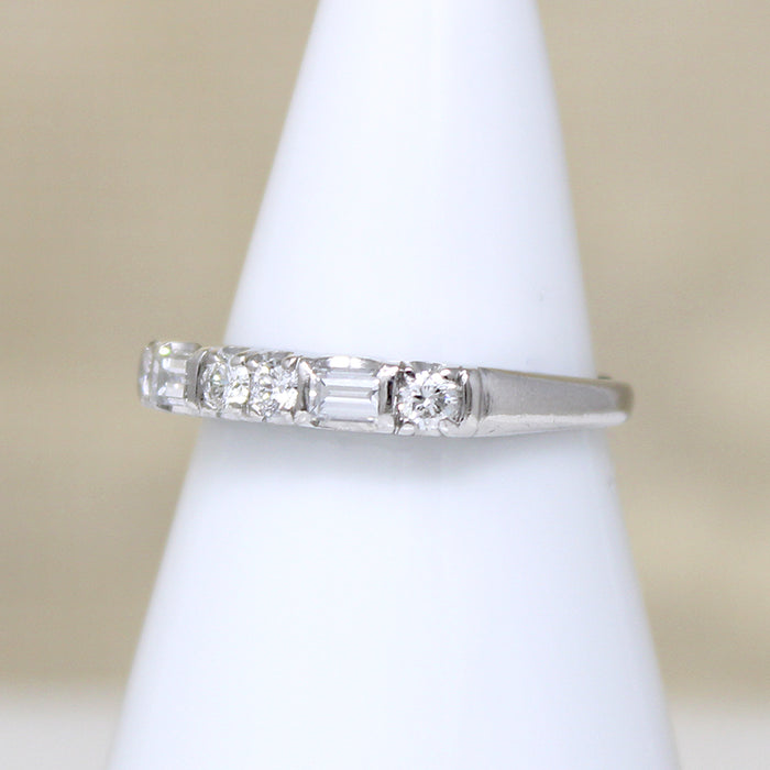Refined Round & Baguette Diamond Platinum Band