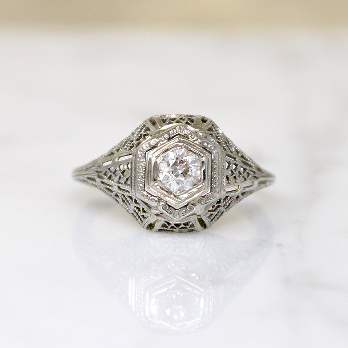Romantic 18k White Gold Filigree Diamond Solitaire Ring