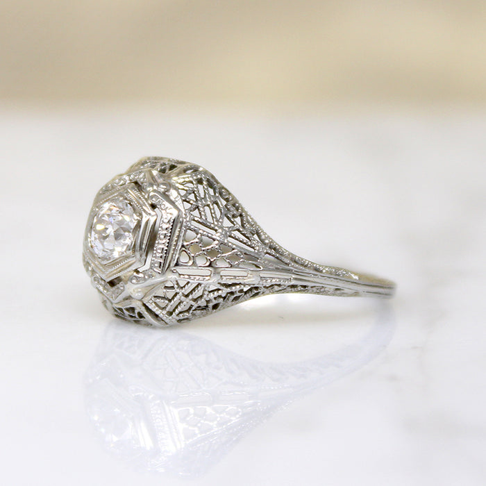 Romantic 18k White Gold Filigree Diamond Solitaire Ring